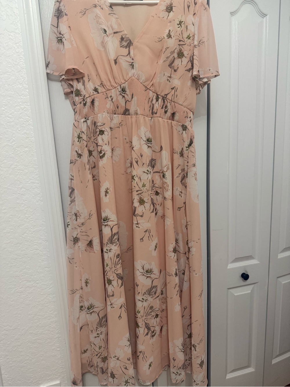 Simple Peach Floral Maxi Dress - Picture 2 of 3